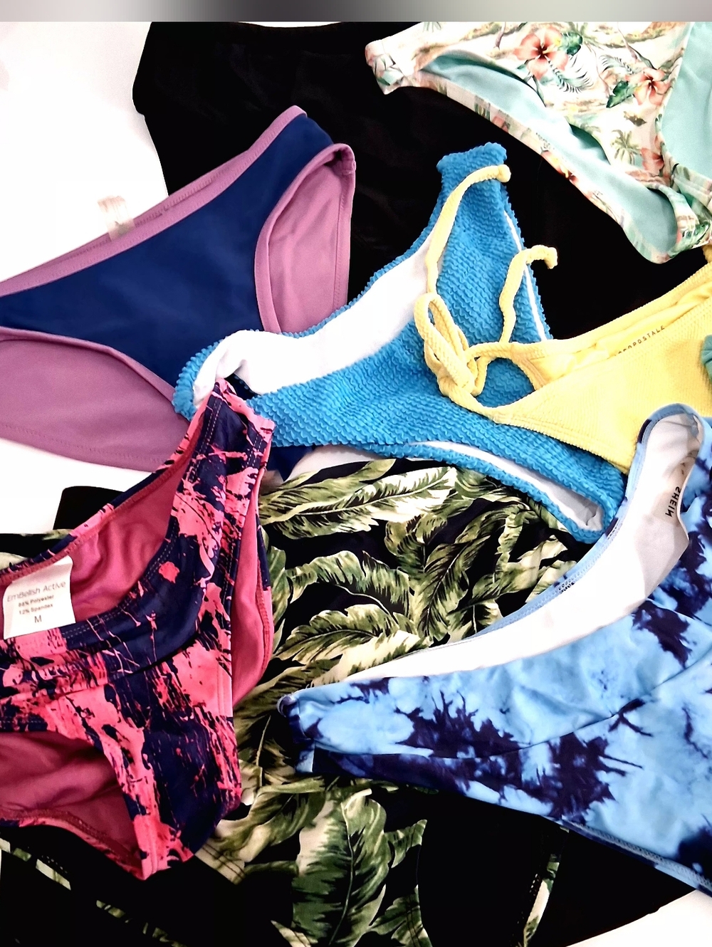 Assortment Bikini Bottoms Of 12 Pieces Size Medium Diferent Brands